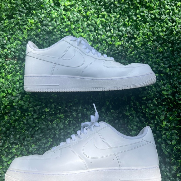 Nike White Sneakers - Picture 3 of 6